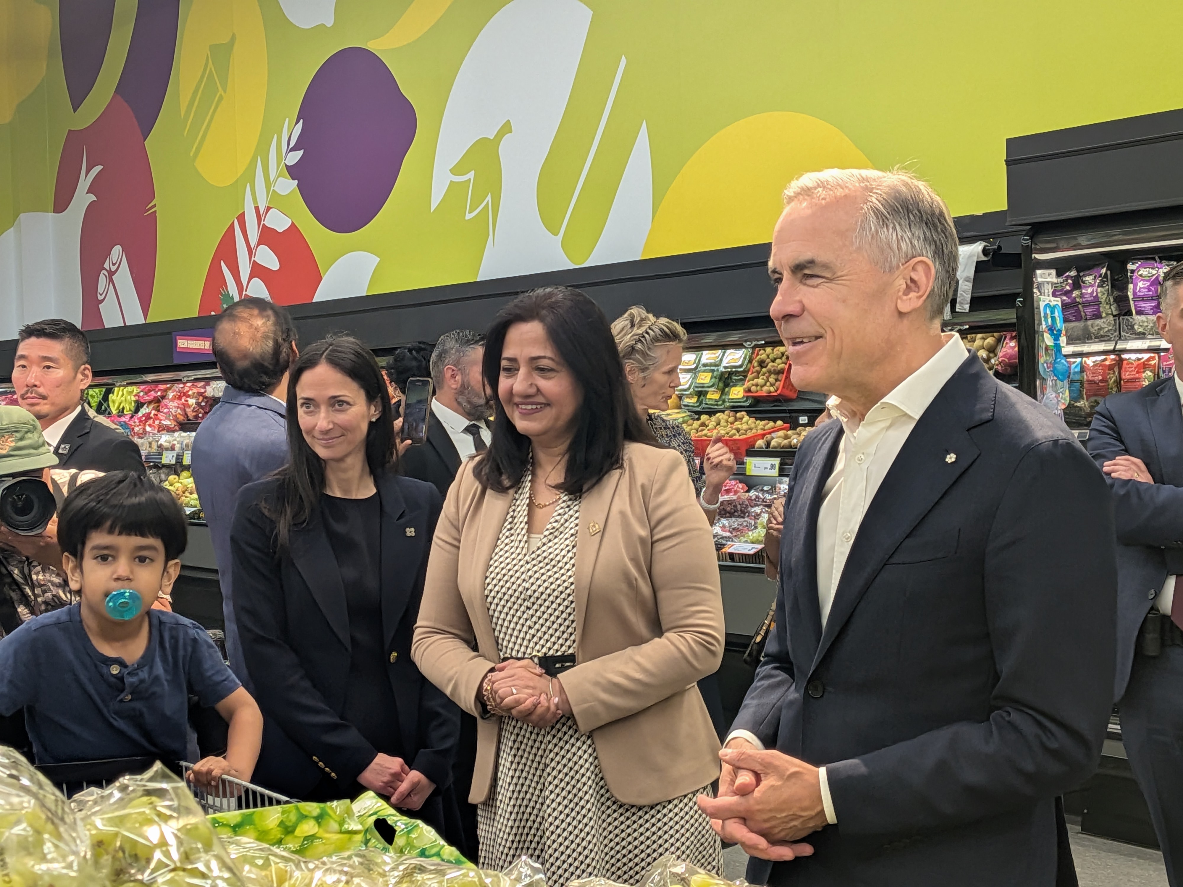 PM Carney visits Brampton-South to highlight the new Canada Groceries and Essentials Benefit